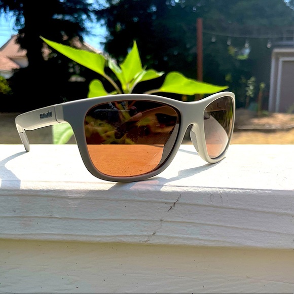 Worn once. They’re fantastic, but they are too big for my face. Mint condition - Picture 2 of 4